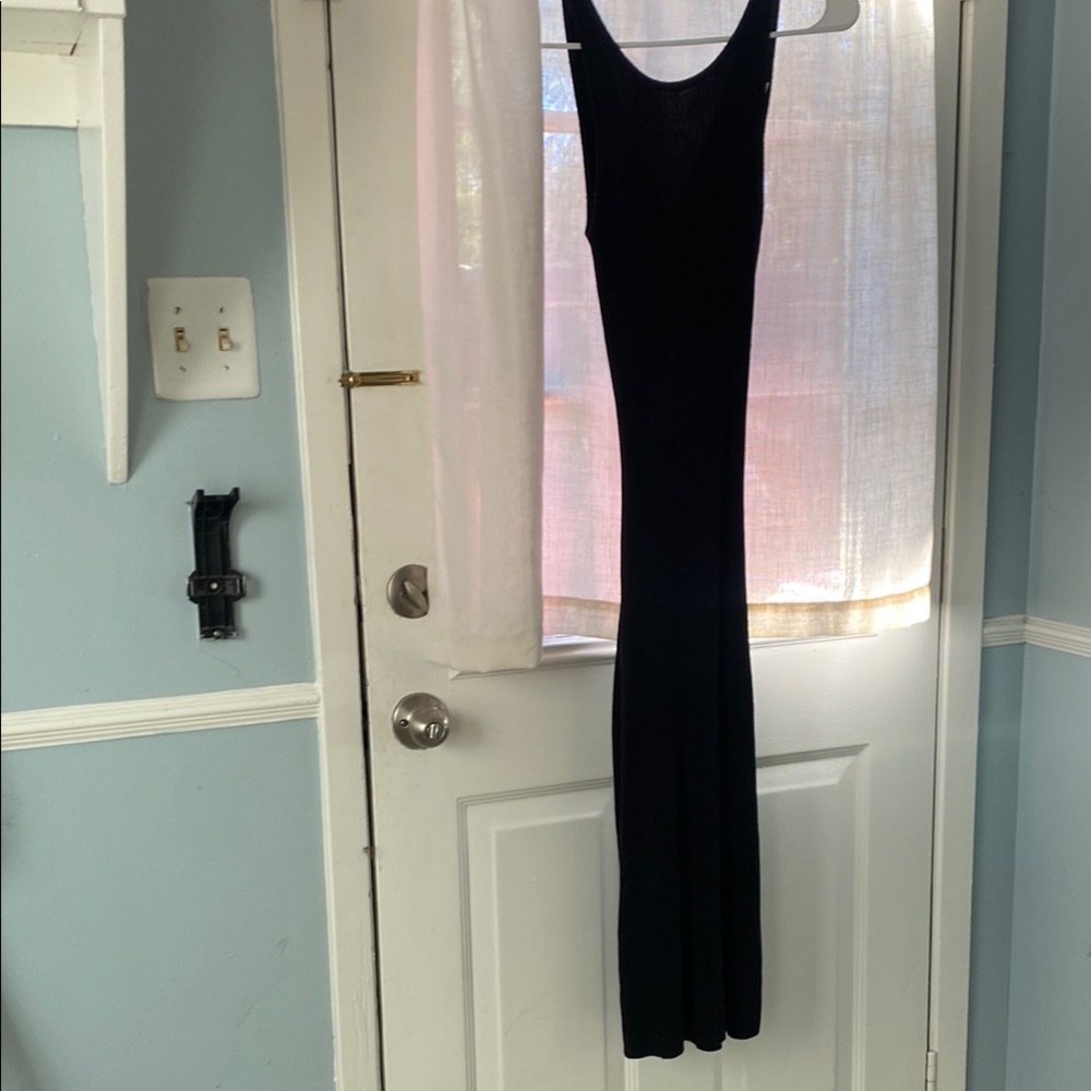 Elegant Black Sleeveless Dress